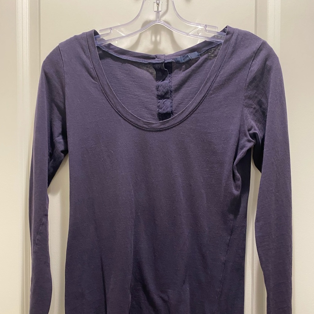 Gap long sleeve crew neck navy button back shirt